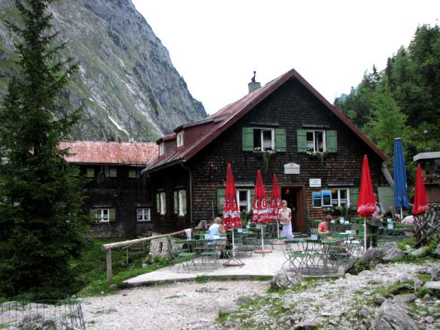 Die vom Alpenverein bewirtschaftete Hllentalangerhtte